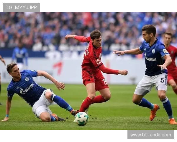 狼堡德甲保级告急防线溃败